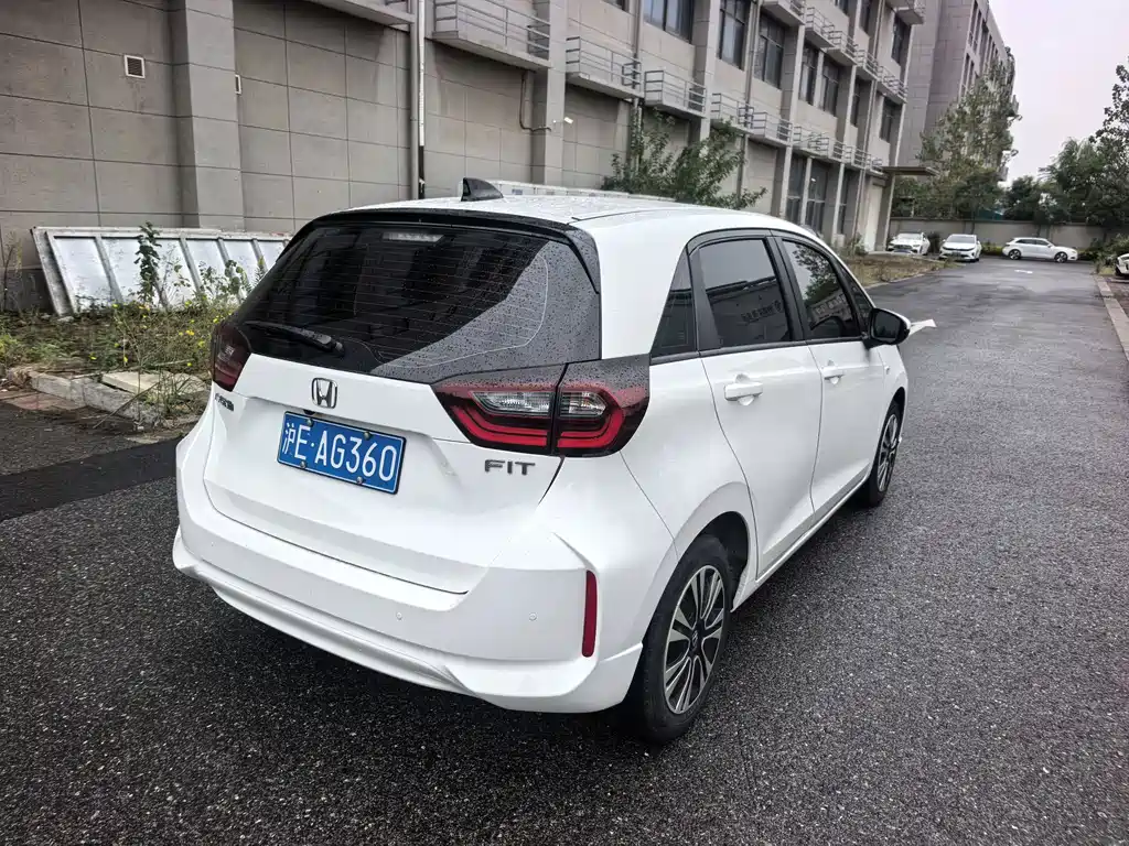Honda Fit — миниатюра 5