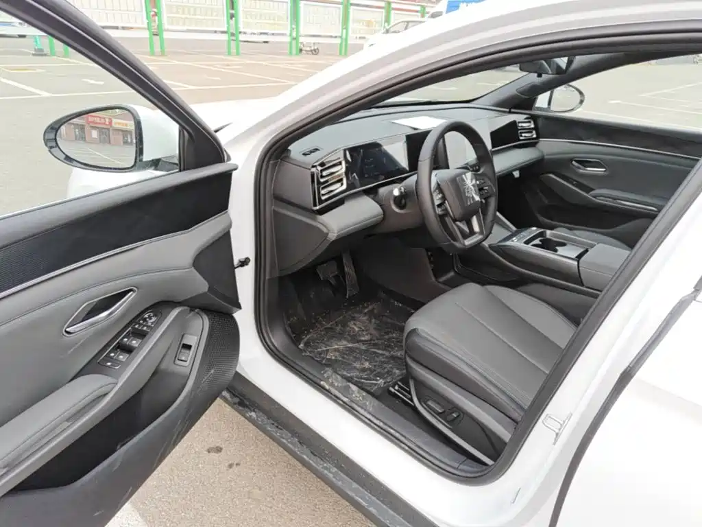 BYD Qin L — миниатюра 16