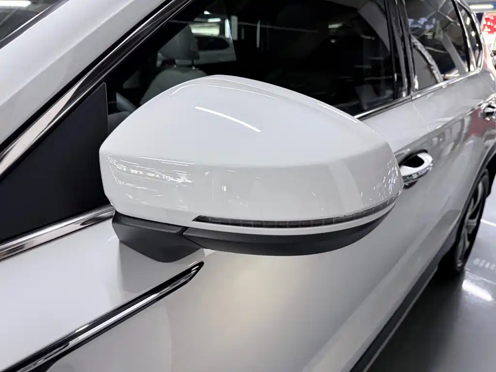 Volkswagen Tharu — миниатюра 6