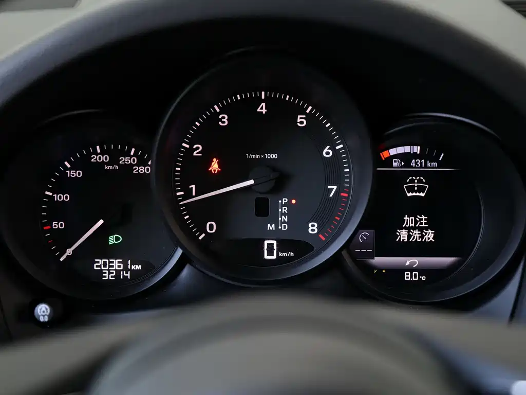 Porsche Macan — миниатюра 10