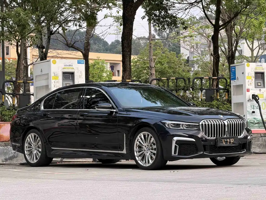 BMW 7 Series — миниатюра 3