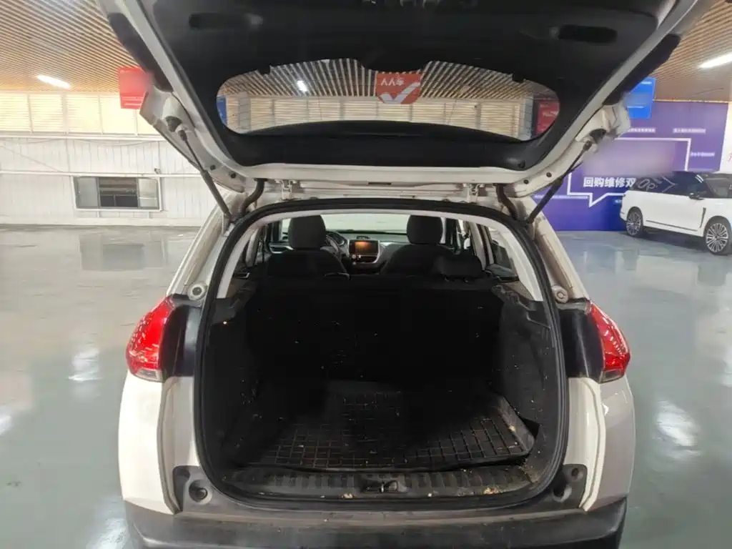Peugeot 2008 — миниатюра 19