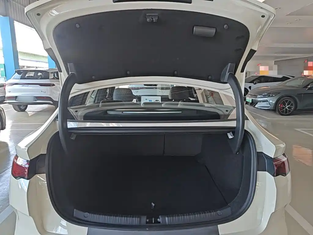 BYD Qin L — миниатюра 19