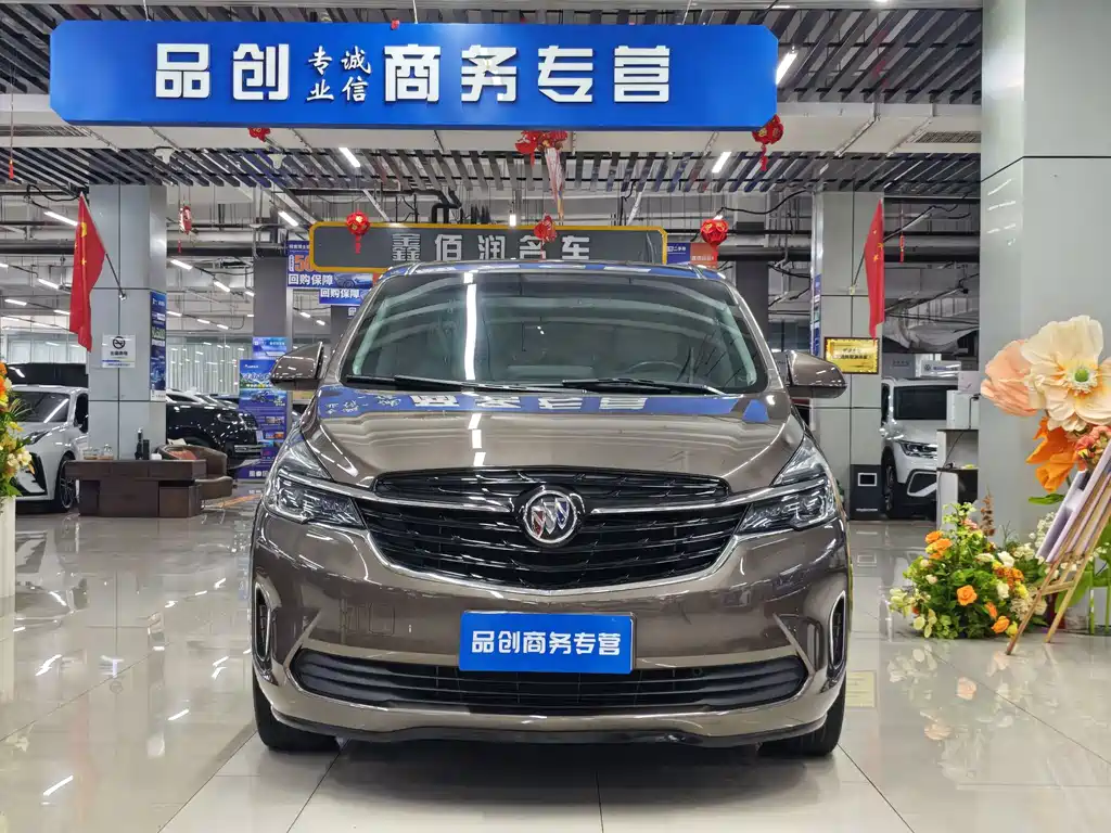 Buick GL8 — миниатюра 2