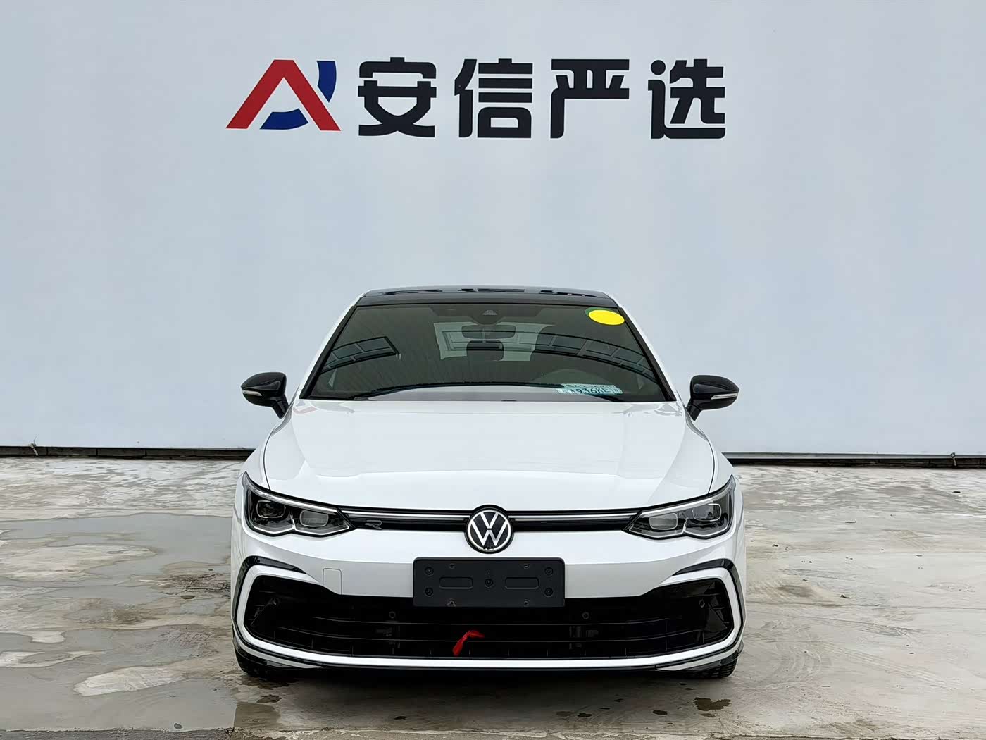 Volkswagen Golf 1.4 л 2022 г. Белый, пробег 29000 км
