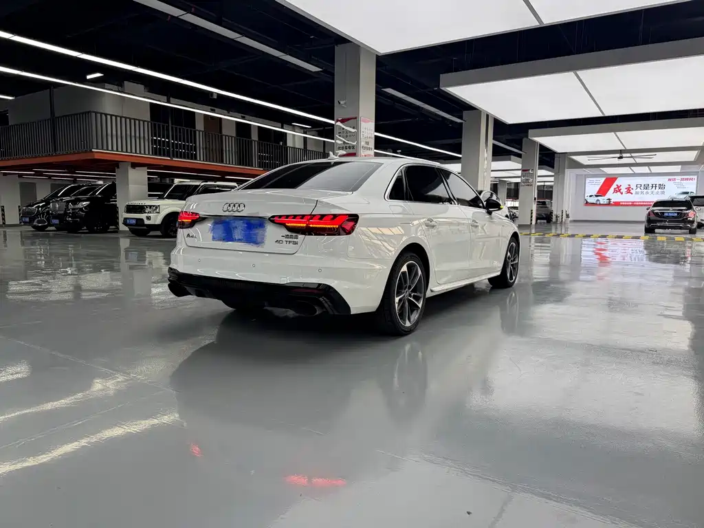 Audi A4L — миниатюра 12
