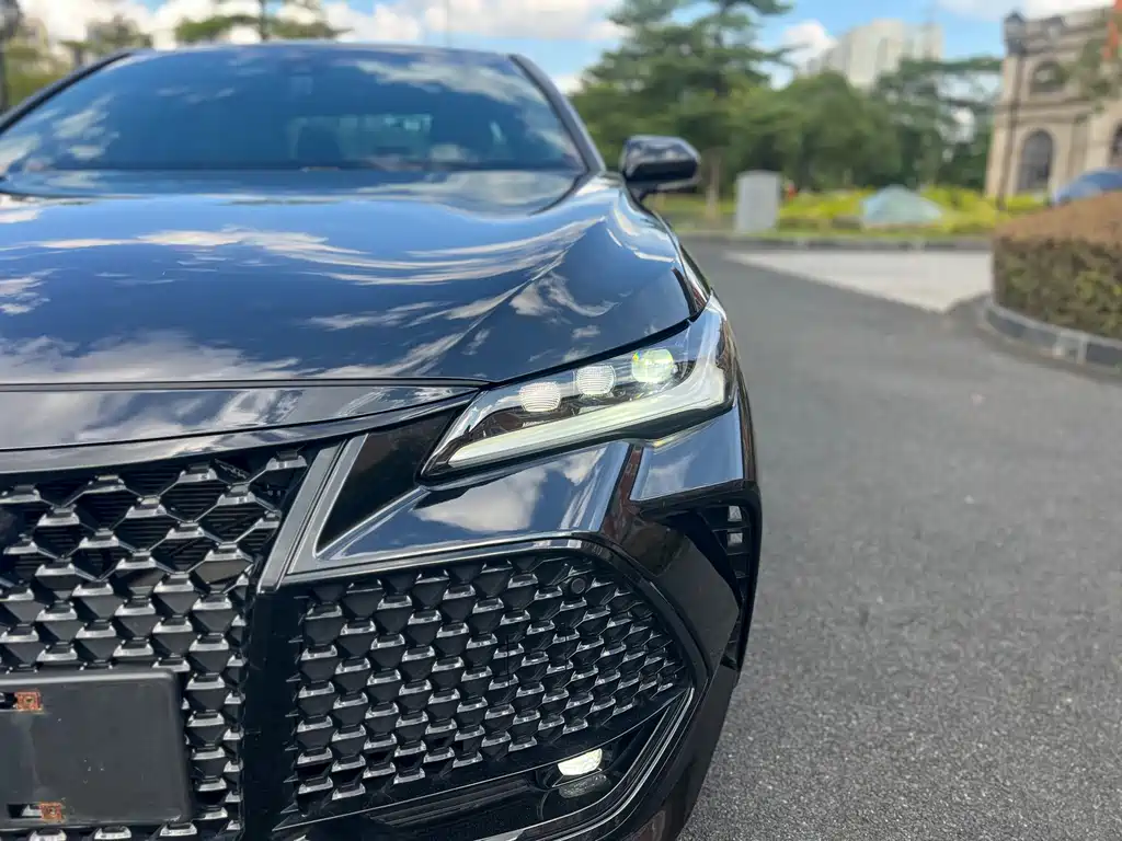 Toyota Avalon — миниатюра 10