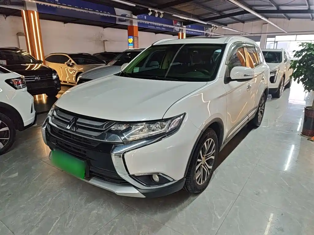 Mitsubishi Outlander — миниатюра 2