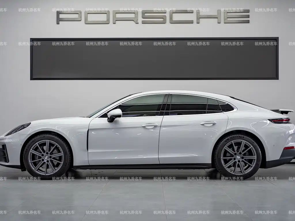 Porsche Panamera — миниатюра 8