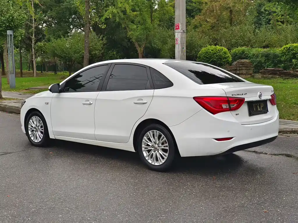 Buick Excelle — миниатюра 7