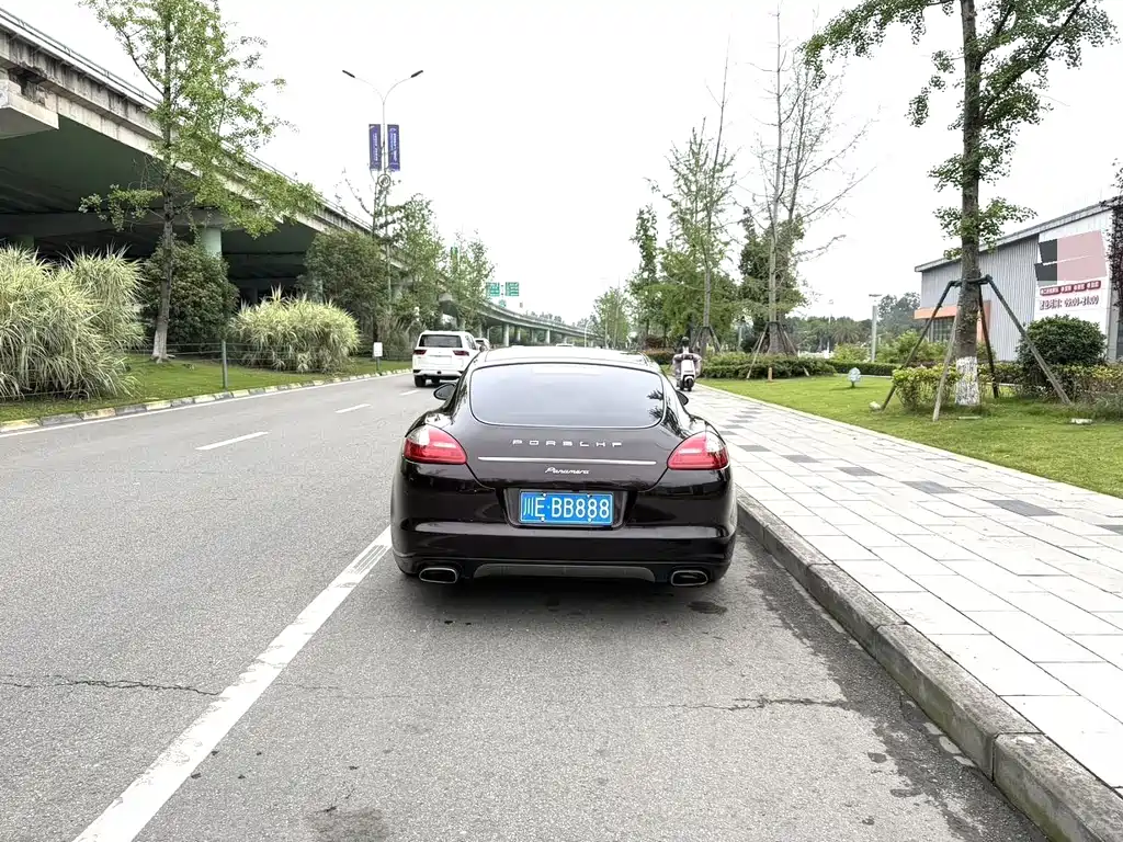 Porsche Panamera — миниатюра 4