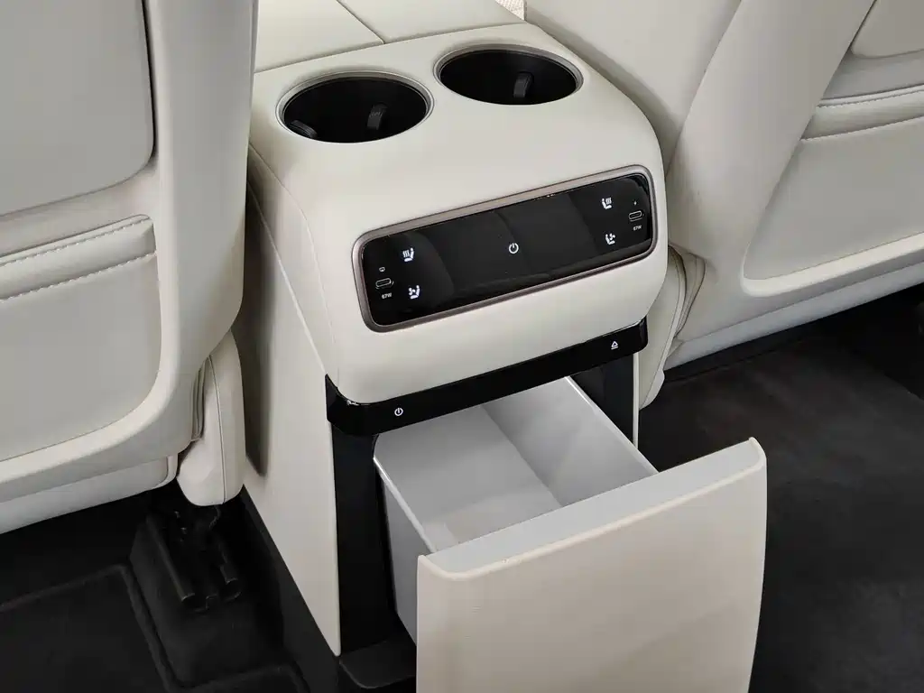 Li Auto Li i8 — миниатюра 6