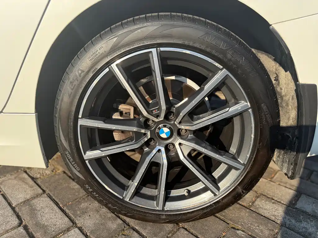 BMW 3 Series — миниатюра 14