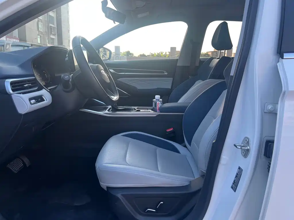 Geely Emgrand — миниатюра 4