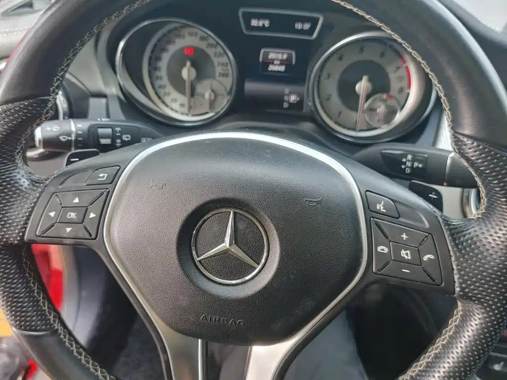 Mercedes-Benz GLA — миниатюра 3