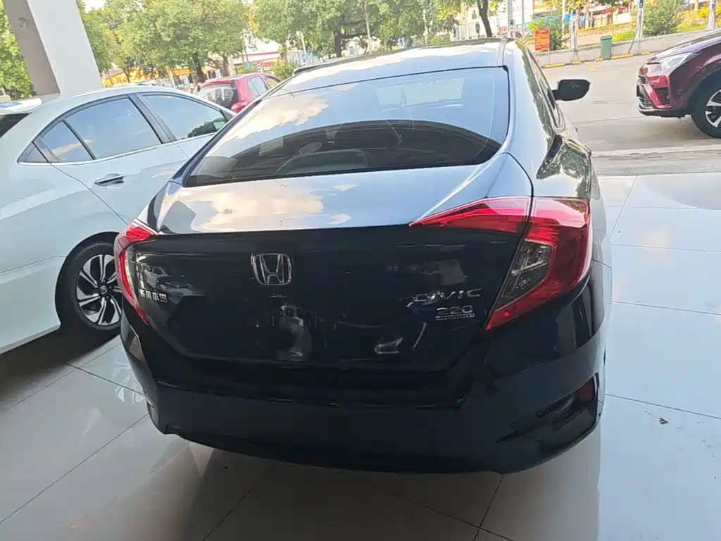 Honda Civic — миниатюра 6