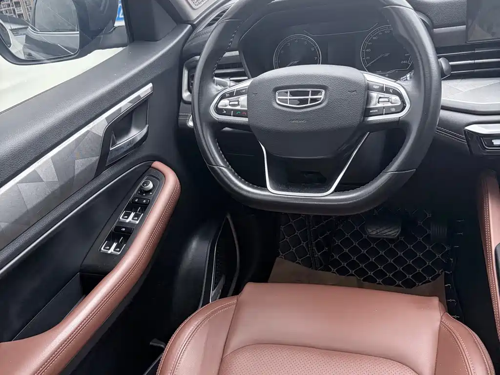 Geely Vision X6 — миниатюра 8