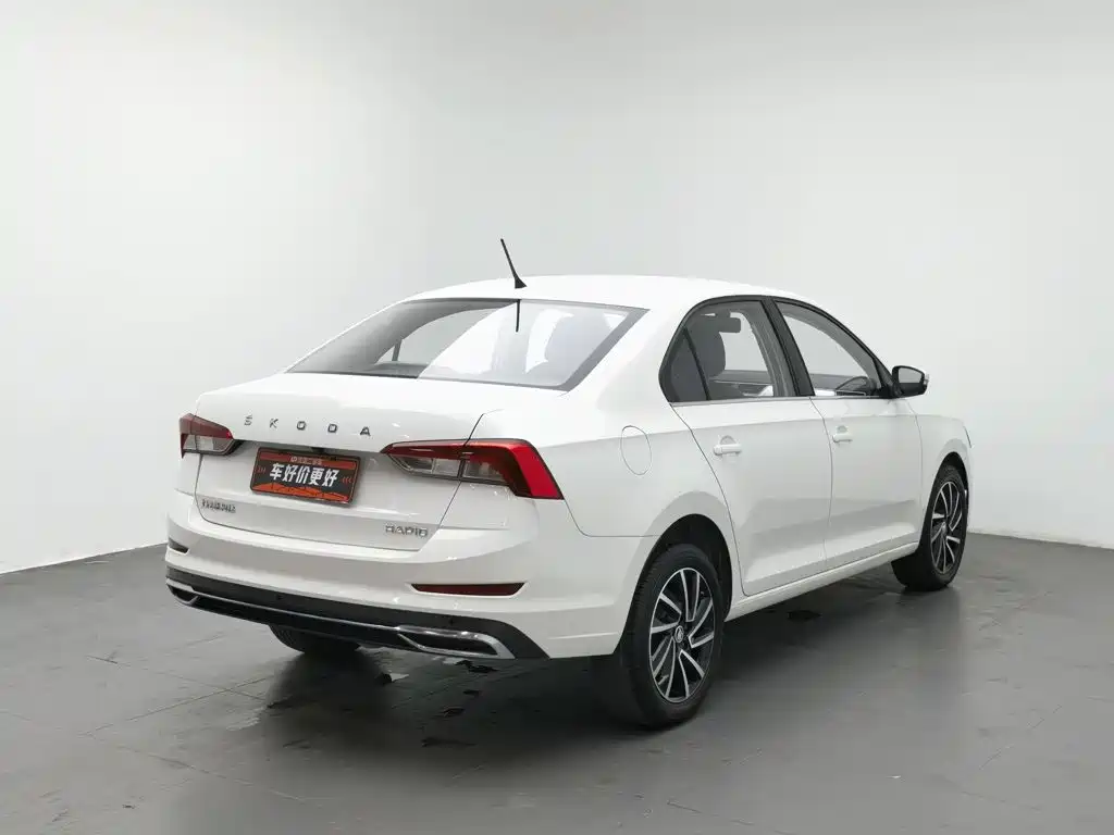 Skoda Rapid — миниатюра 2