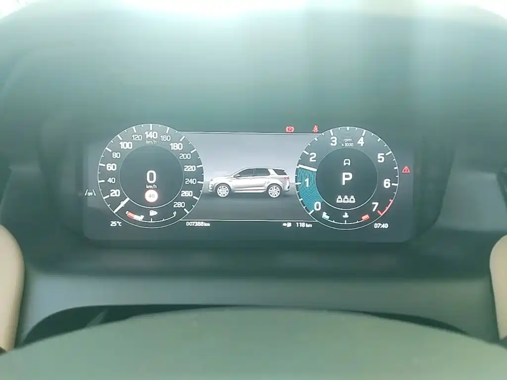 Land Rover Discovery Sport — миниатюра 12