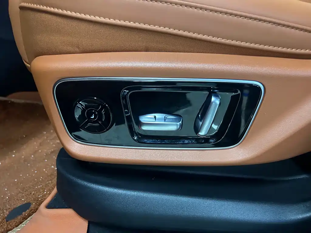 Li Auto Li L7 — миниатюра 16
