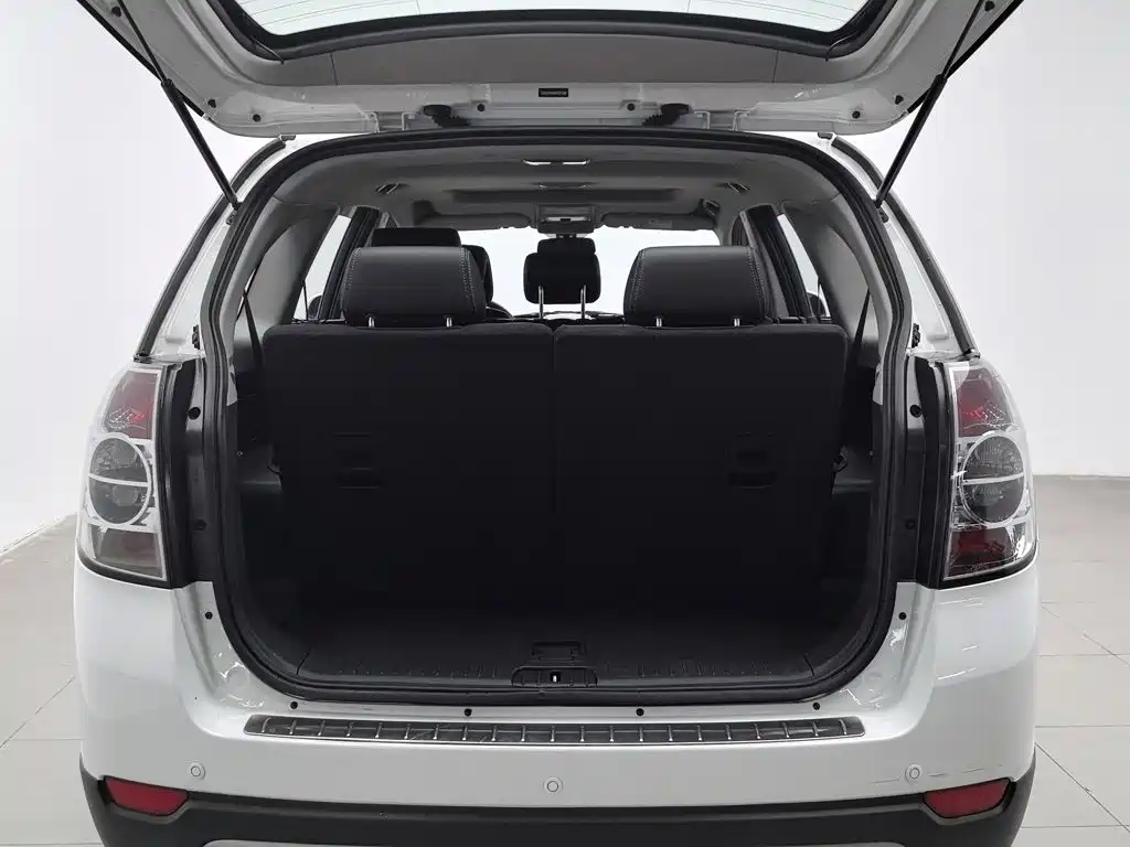 Chevrolet Captiva — миниатюра 16