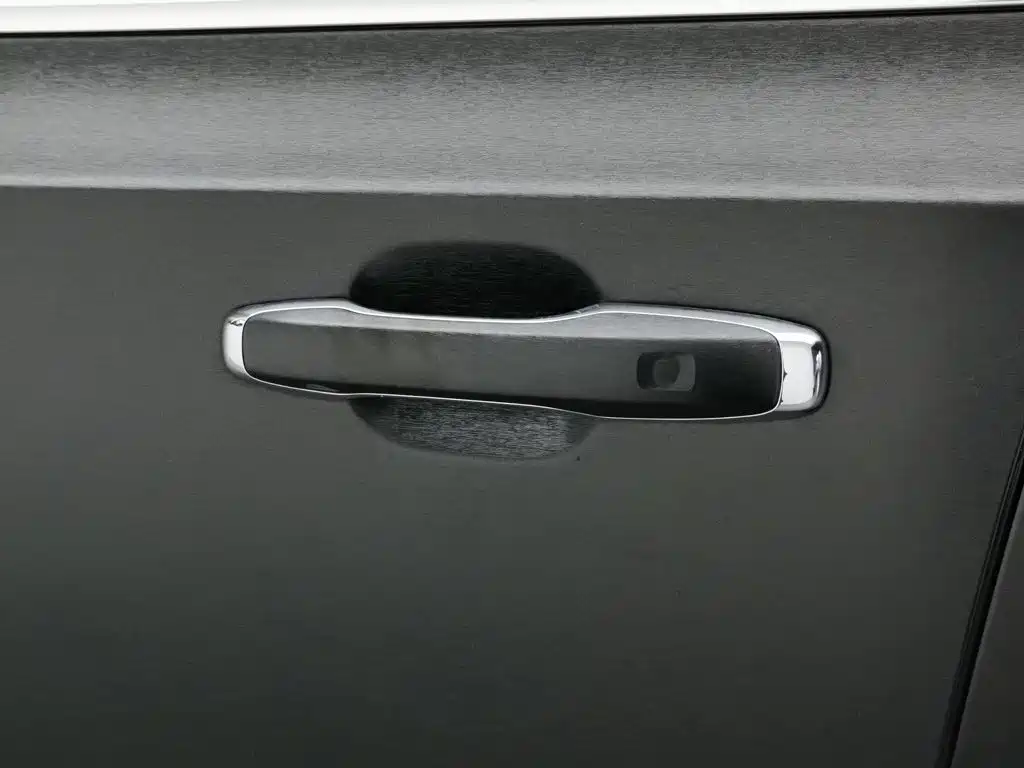 Volvo S90 PHEV — миниатюра 18