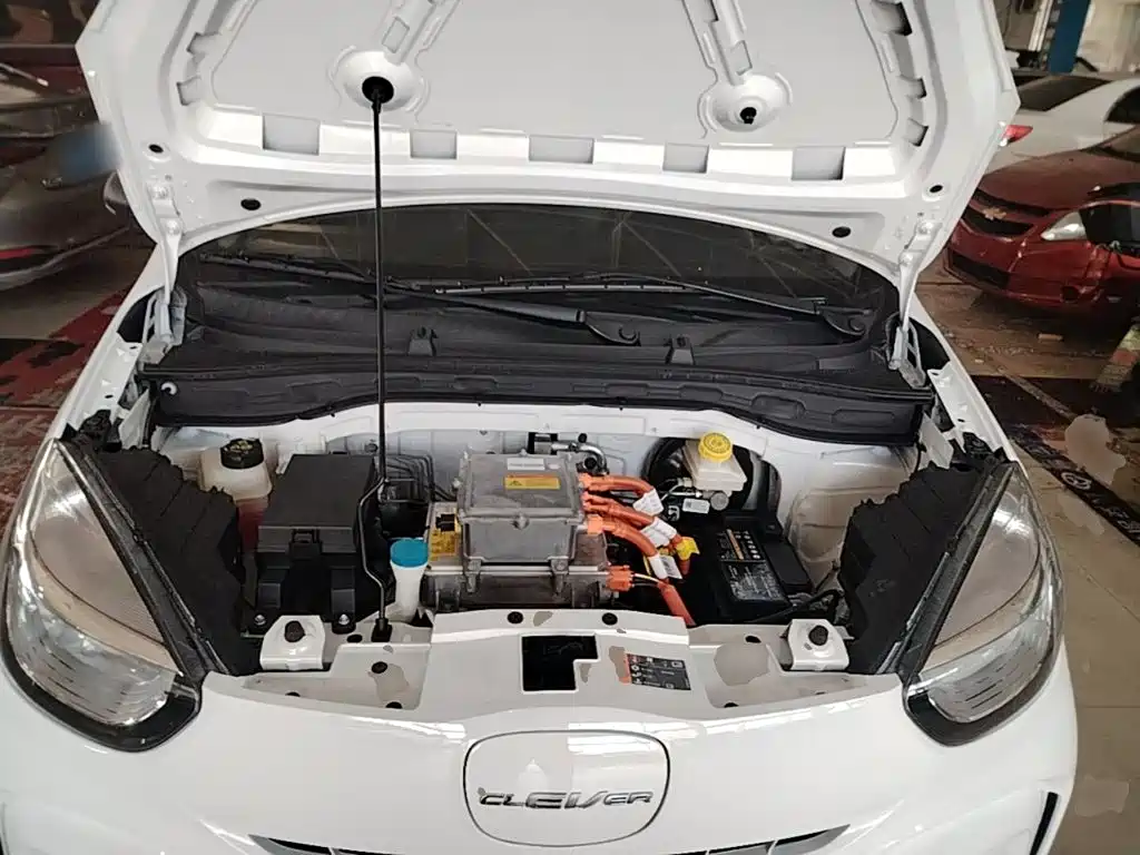 Roewe Clever — миниатюра 20