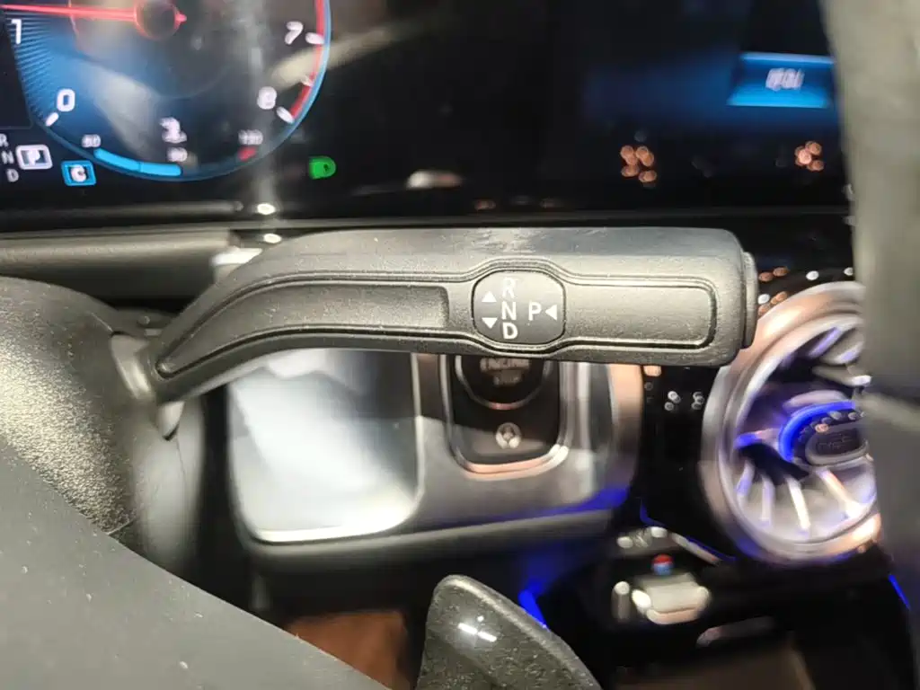 Mercedes-Benz GLB — миниатюра 14