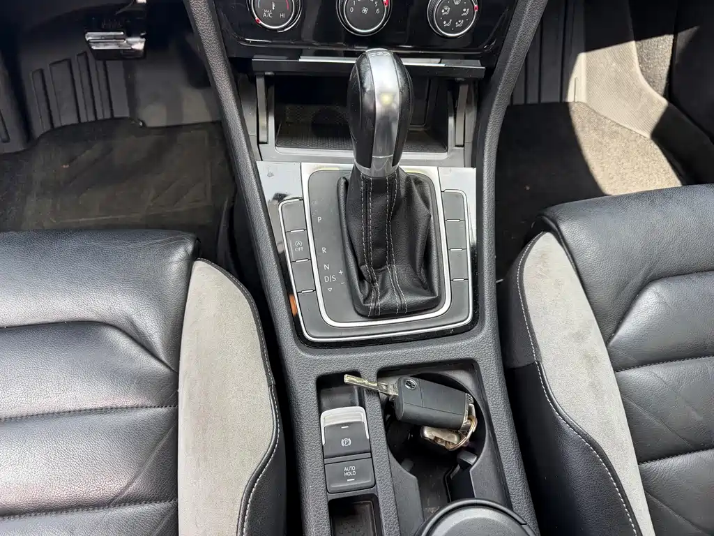 Volkswagen Golf — миниатюра 11