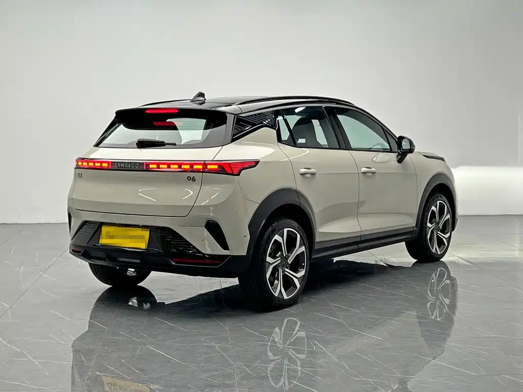 Lynk & Co 06 — миниатюра 6