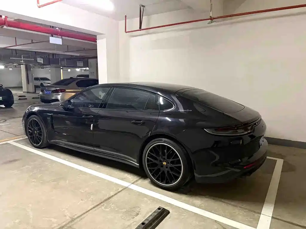 Porsche Panamera — миниатюра 2