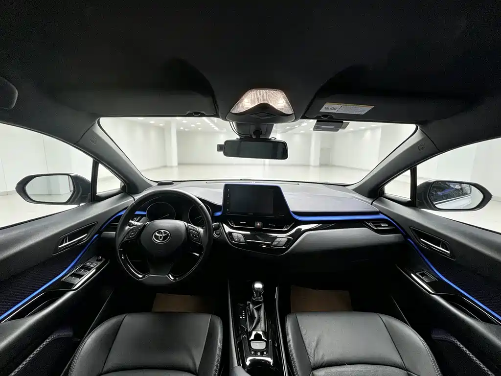 Toyota IZOA — миниатюра 8