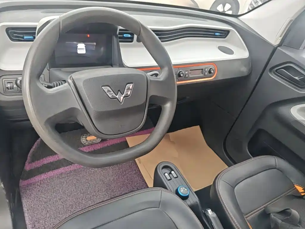 Wuling MINIEV — миниатюра 10