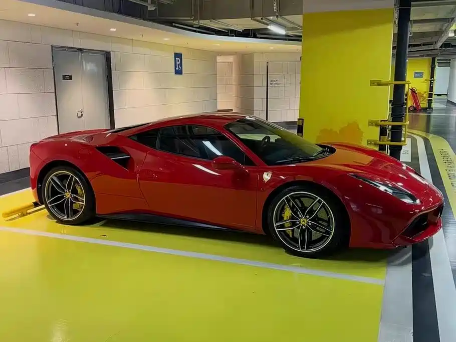 Ferrari 488 — миниатюра 2