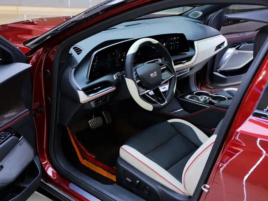 Cadillac GT4 — миниатюра 16
