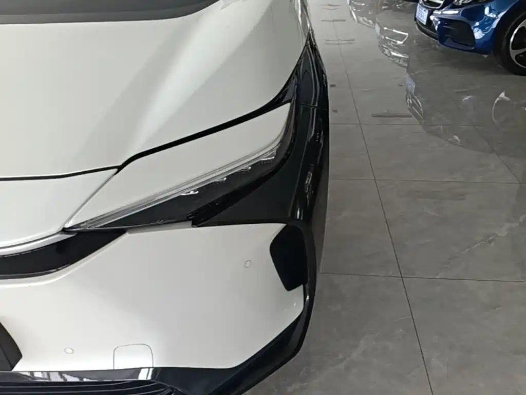 Toyota bZ4X — миниатюра 24