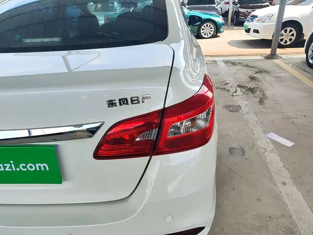 Nissan Sylphy — миниатюра 8