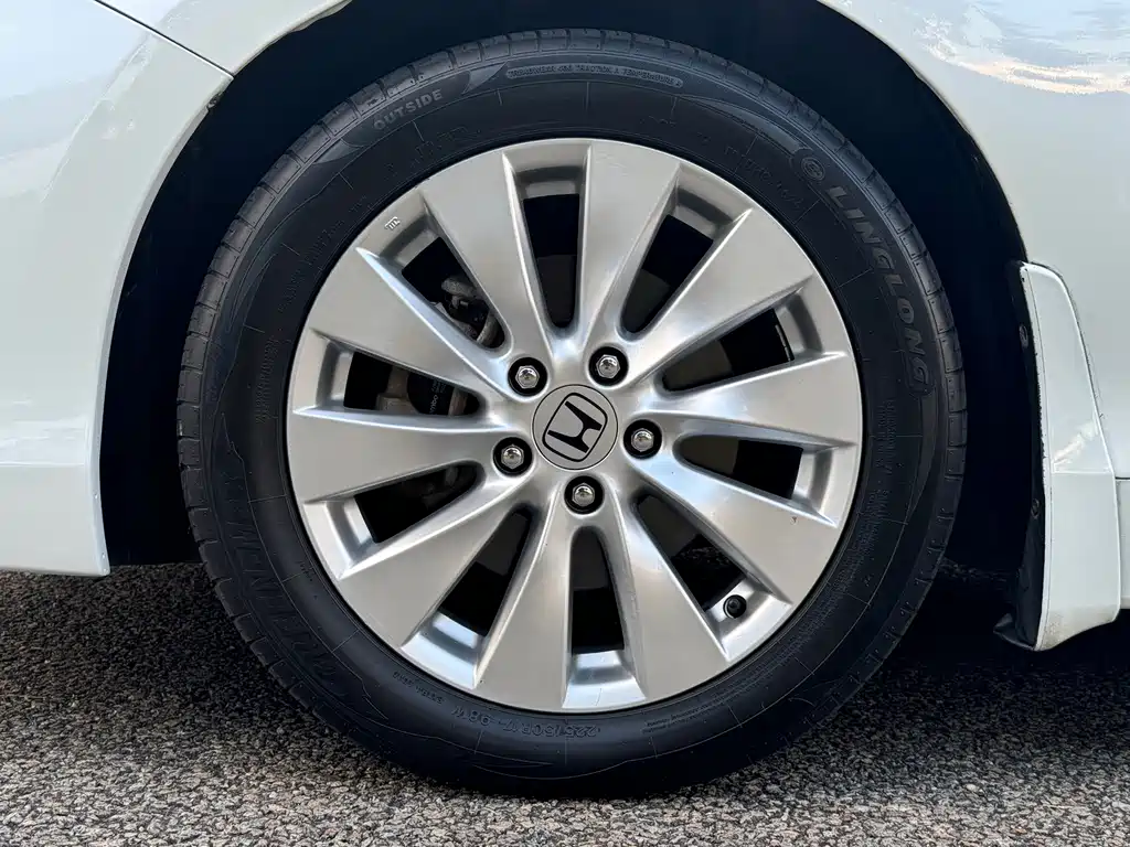 Honda Accord — миниатюра 14