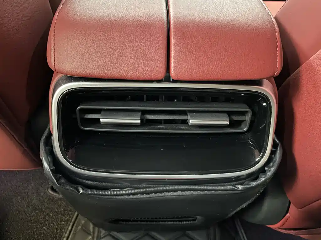 AITO ASK THE WORLD M5