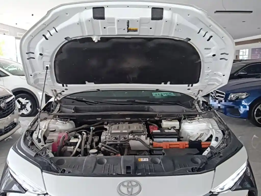 Toyota bZ4X — миниатюра 20