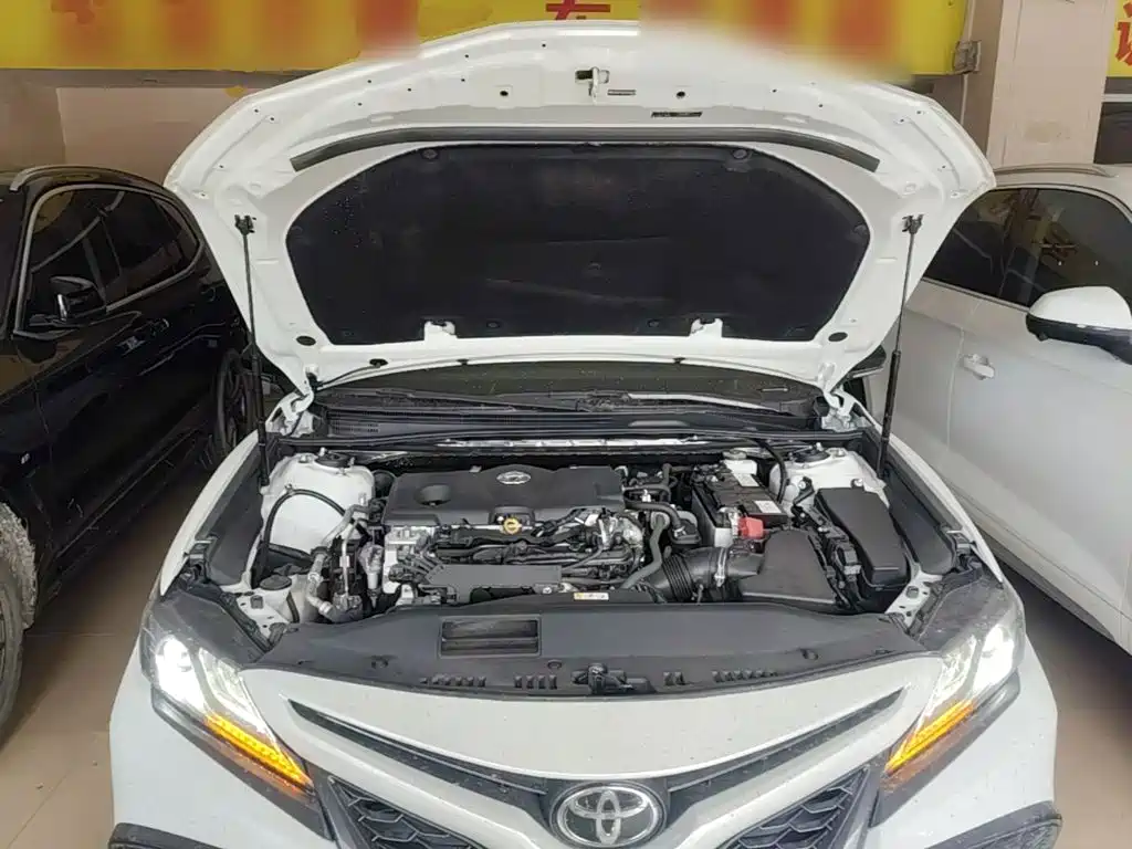 Toyota Camry — миниатюра 20