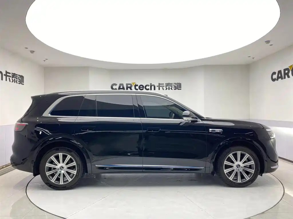 AITO ASK THE WORLD M8