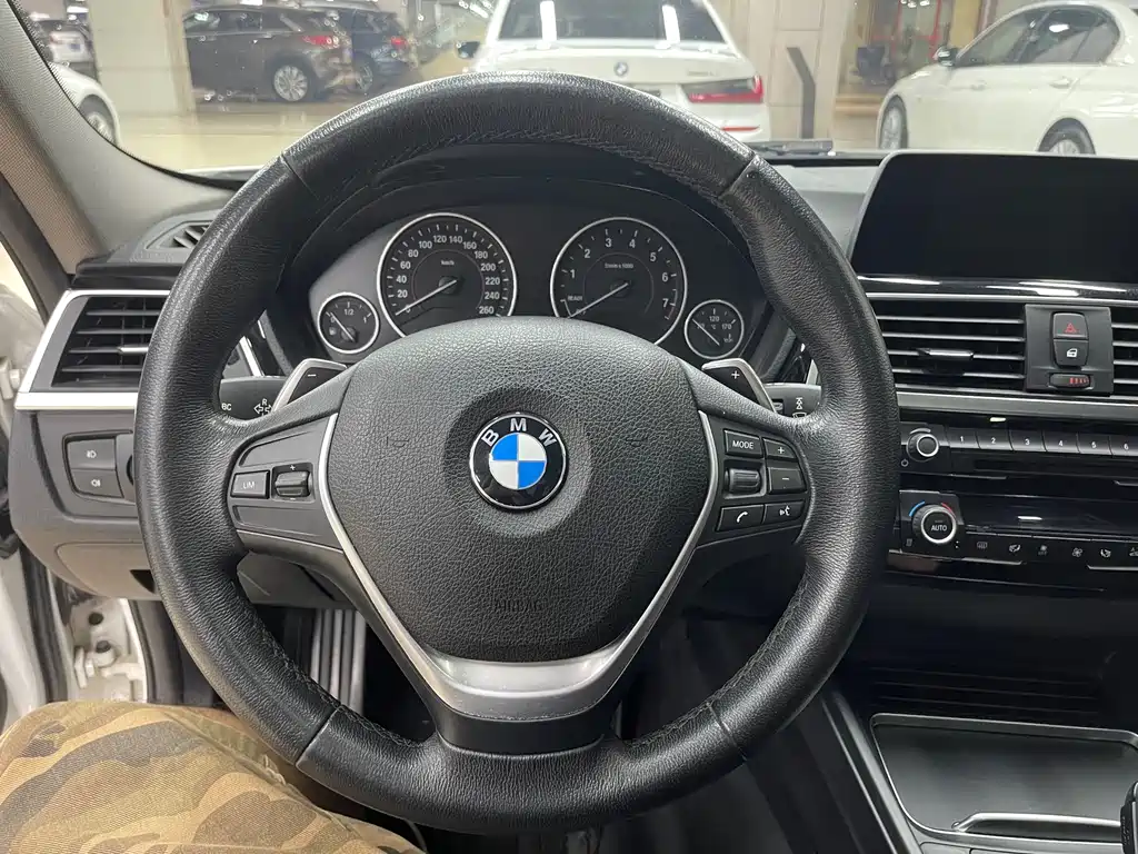 BMW 3 Series — миниатюра 3