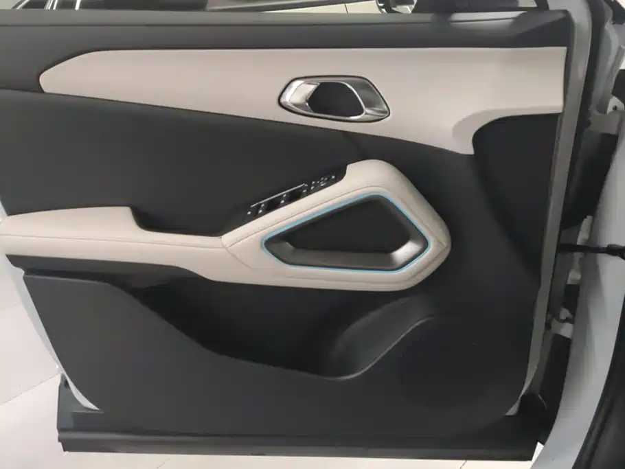 BYD Yuan UP — миниатюра 7