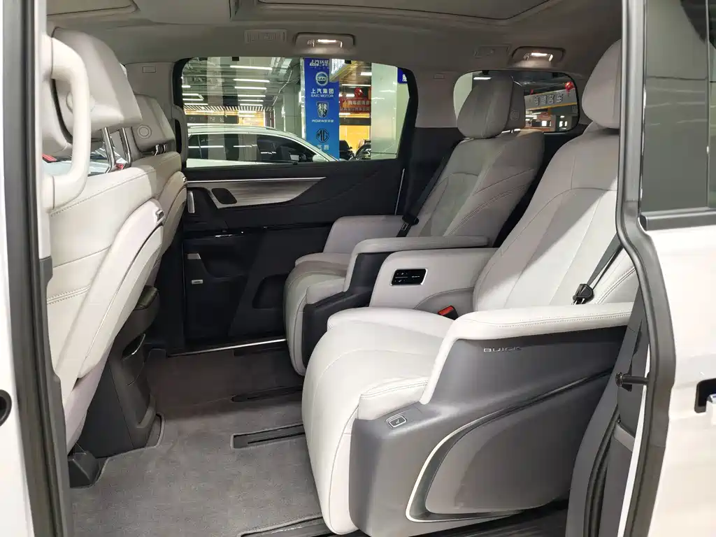 Buick GL8 2025 Premium