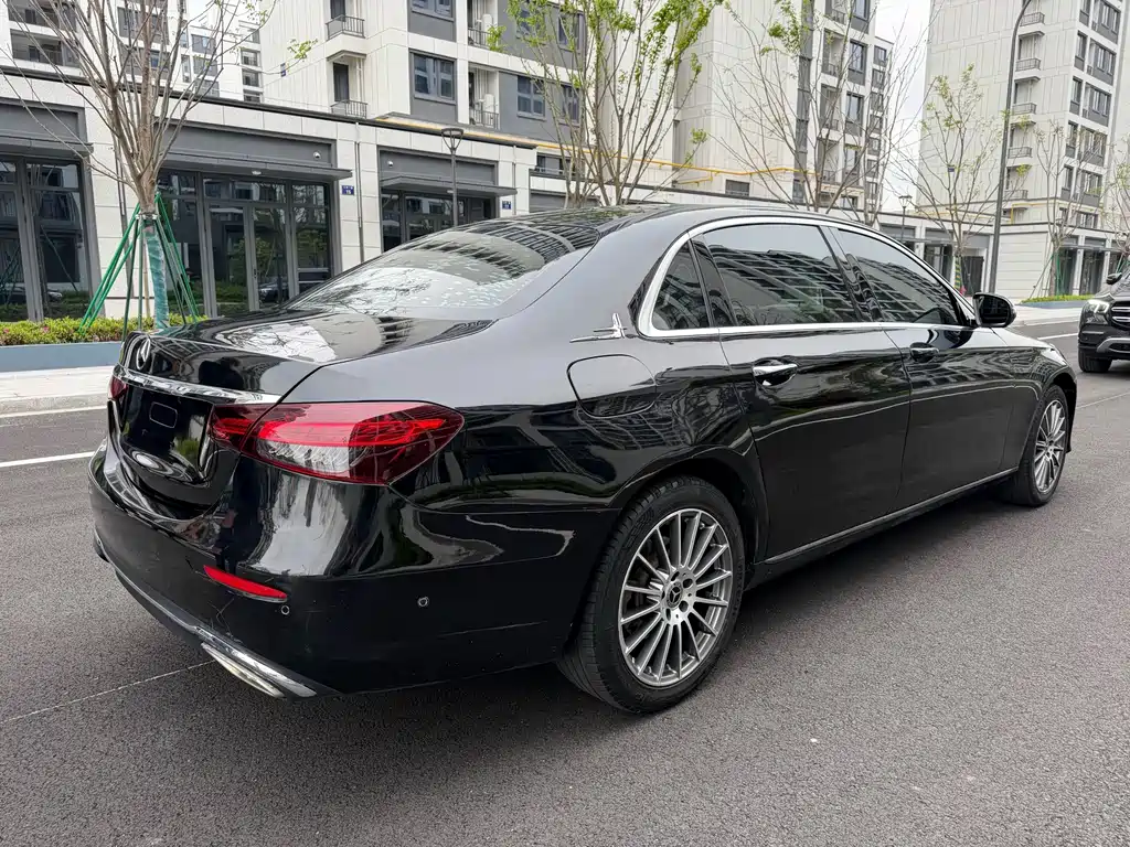 Mercedes-Benz E-Class E 2022 E 260 L