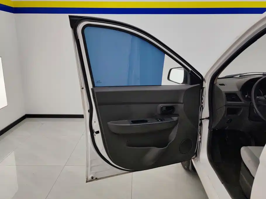 Wuling Hongguang — миниатюра 7