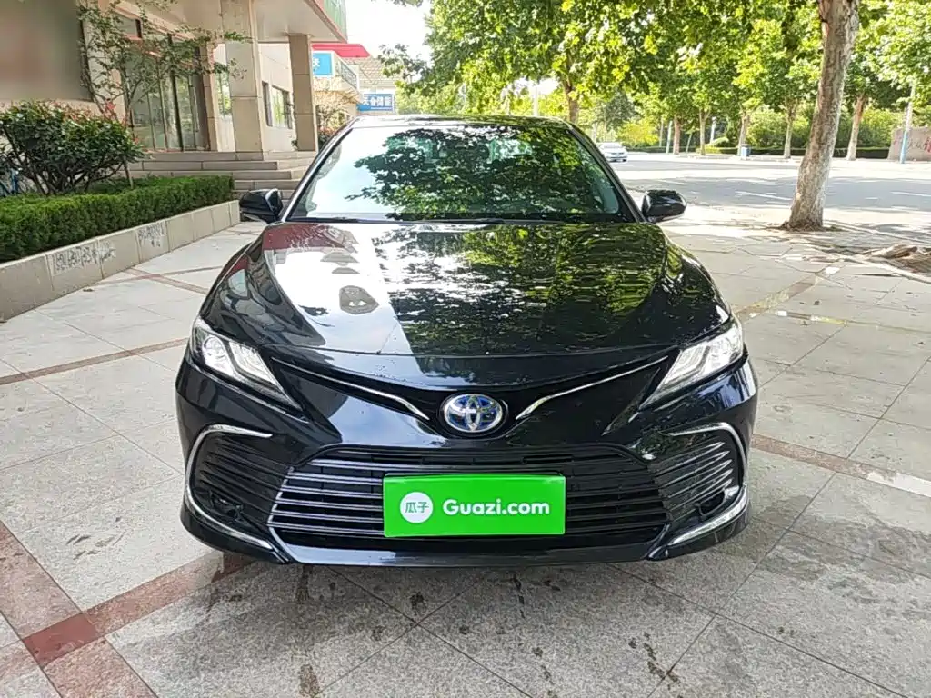 Toyota Camry — миниатюра 3