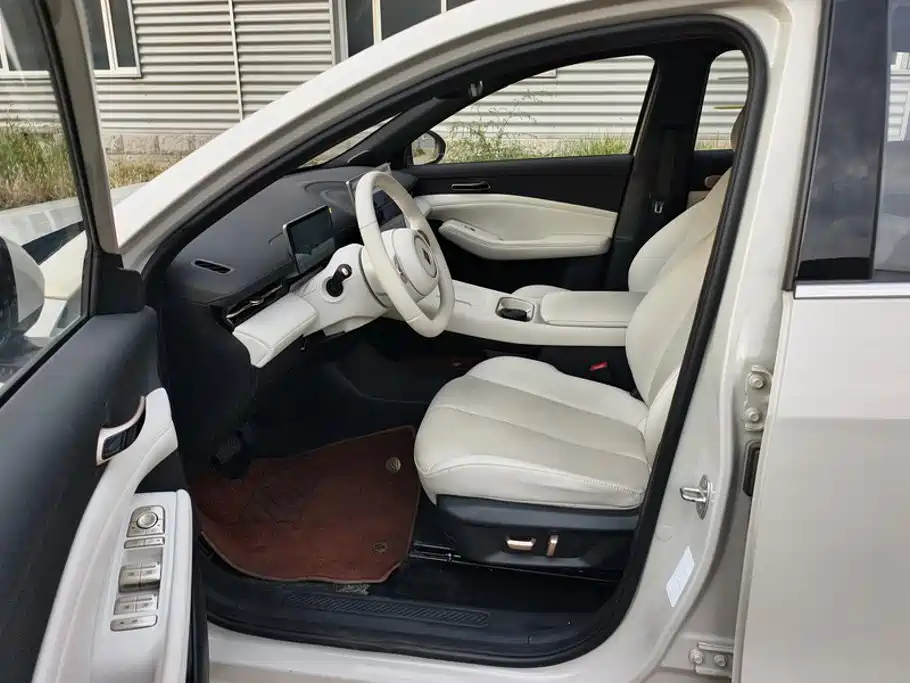 Baojun Yunhai — миниатюра 9