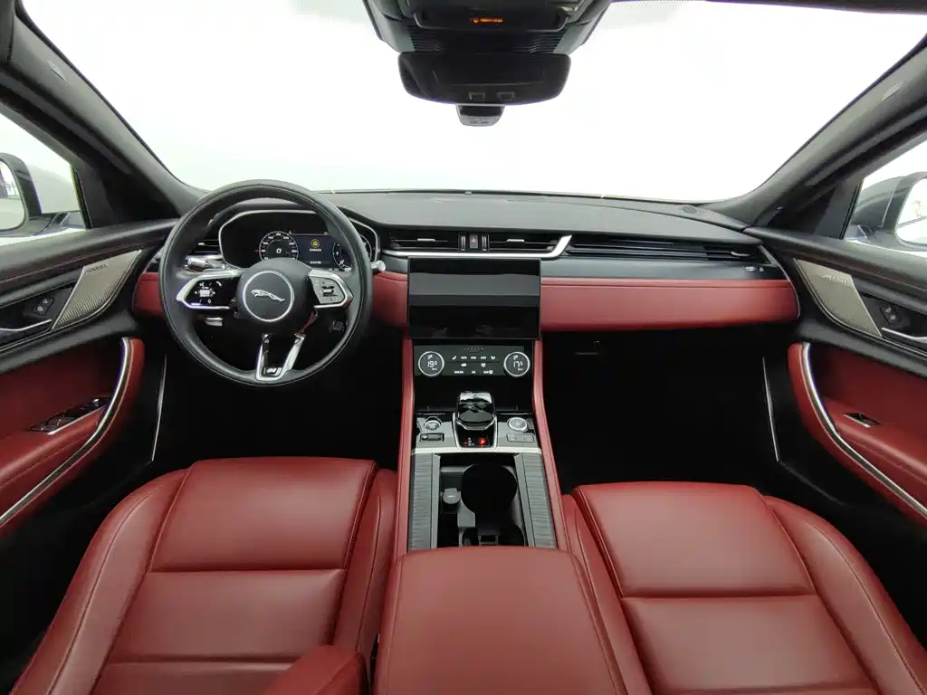 Jaguar XFL — миниатюра 5
